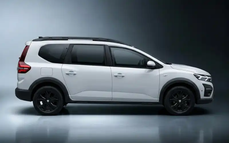 Dacia Jogger 7-seat family rental Agadir airport — EUROMOTION